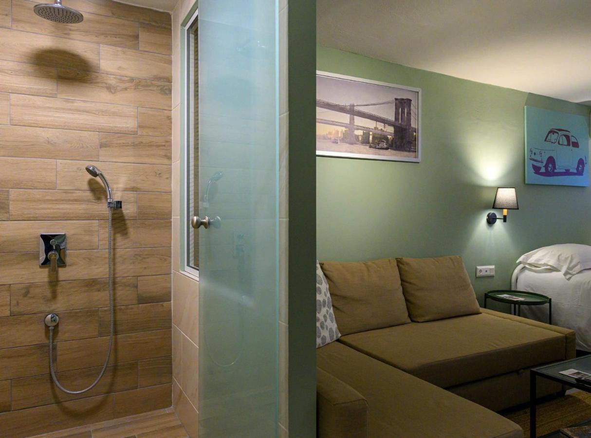 Pol'S Studio, Kalamata Mediterranean Apartments Buitenkant foto