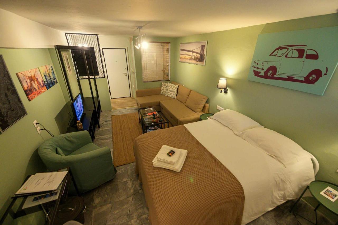 Pol'S Studio, Kalamata Mediterranean Apartments Buitenkant foto